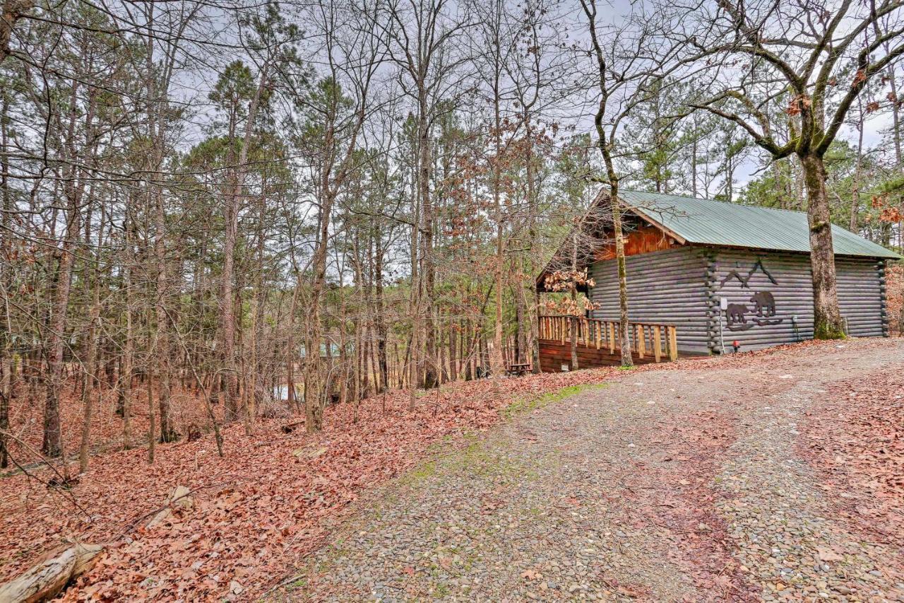 Broken Bow Log Cabin With Fire Pit, Pond, And Deck! Exterior photo